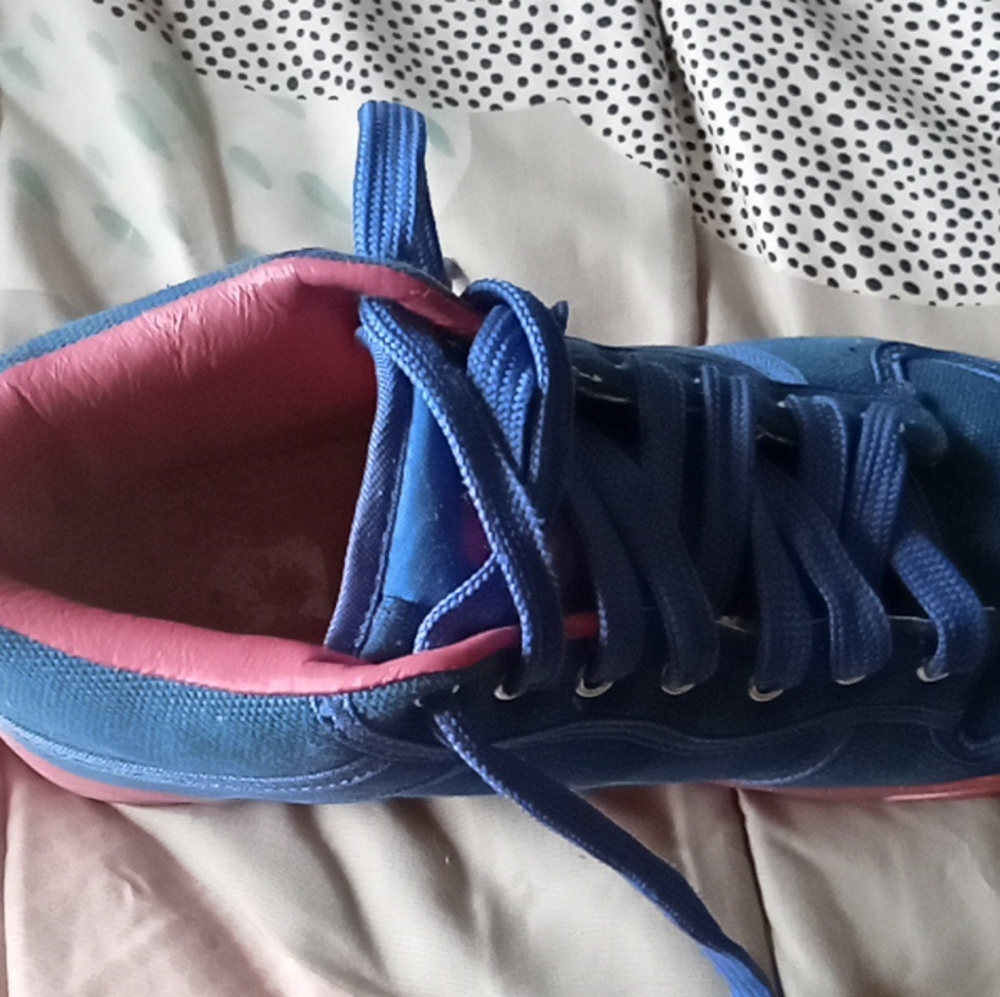 Sneakers - Picture 2 of 3